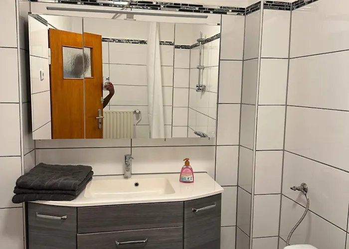 Holiday-ferienwohnung Solingen-mitte 아파트 졸링겐